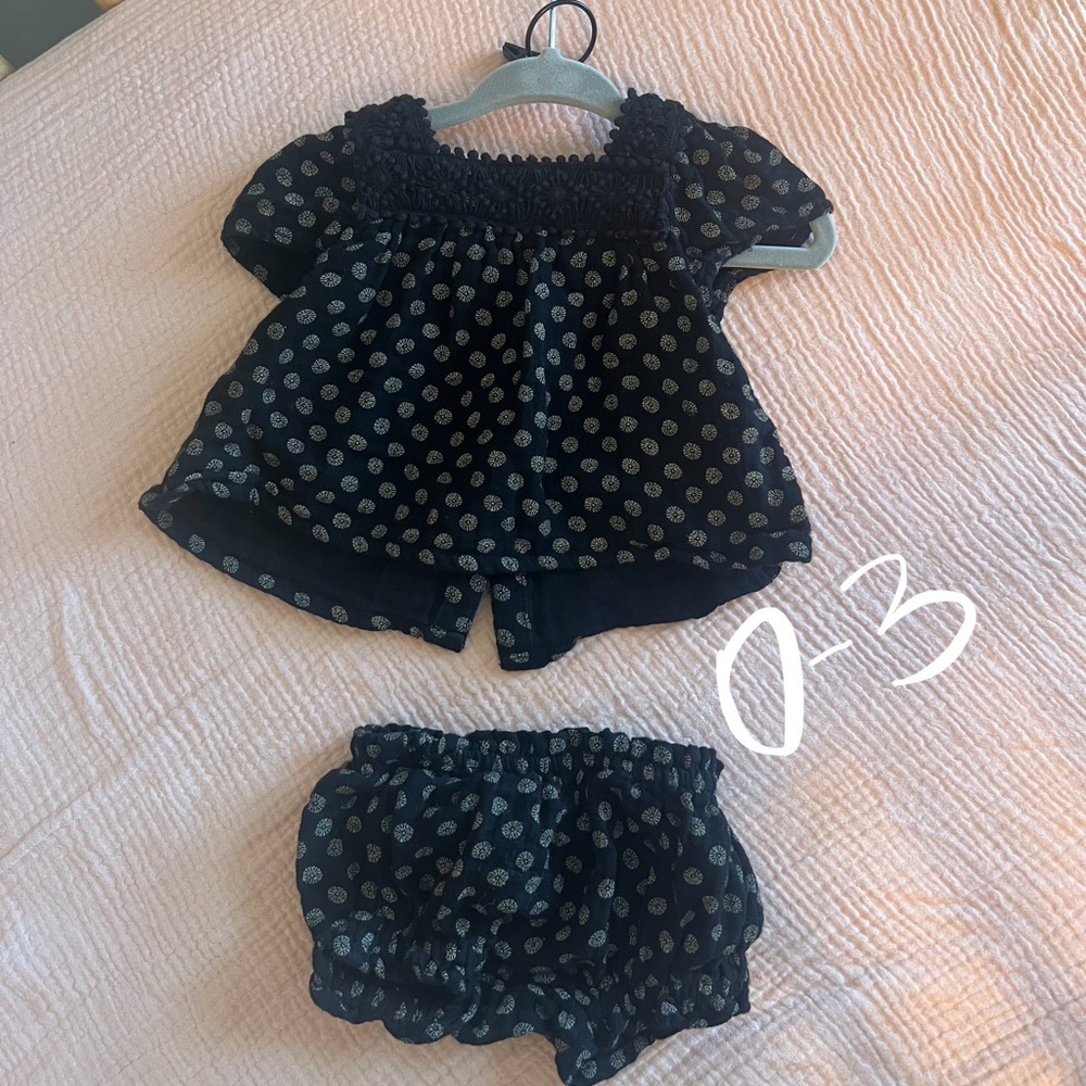 Old Navy Black and White Kids Matching Set